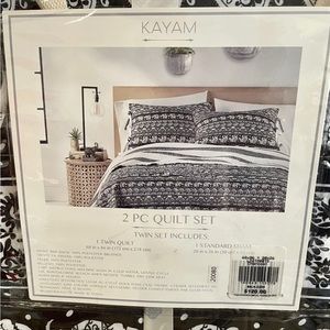 Kayam Quilt and Sham Set Size Twin Elephants Blue White 68 x 86 NEW